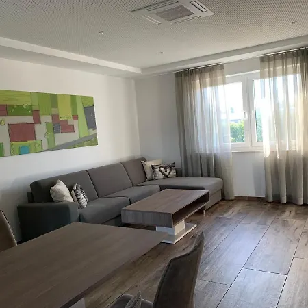 아파트 Exklusive Mit Brettachblick *